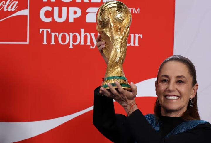  墨西哥总统表态：若国际足联同意，伊朗世界杯比赛可移师墨西哥举办。 体育新闻