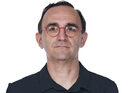  辽宁队主场告捷，赵继伟赞进攻合理；上半场优势明显，下半场稳守胜果。 体育新闻