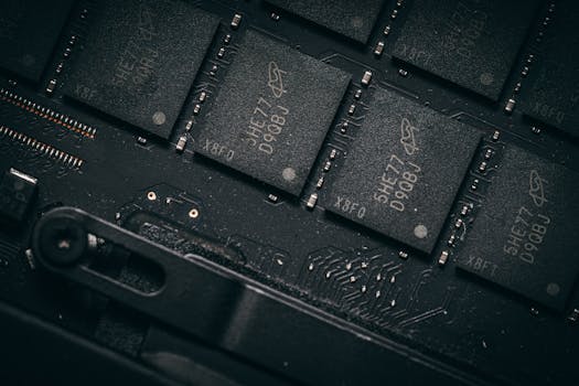  马斯克联手三巨头，芯片工厂直奔太空；产能目标全球数十倍，太空算力成焦点。 IT技术