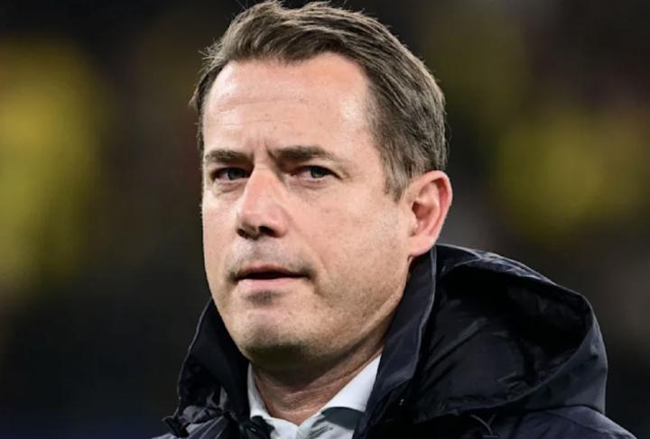  多特蒙德管理层调整；凯尔时代落幕后里肯承担核心责任；布克新职面临考验。 体育新闻