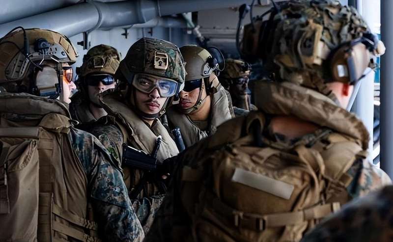  历史镜鉴下的现实危机：伊朗困局与全球秩序的重构方向 新闻