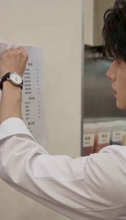  影视圈背后的秘密：一部爆款剧如何跨越国界引发全球共鸣？ 影视小说