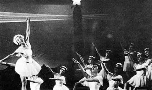 从《和平鸽》到《李清照》:中国古典文人舞剧的范式困局与破局路径 文化旅游