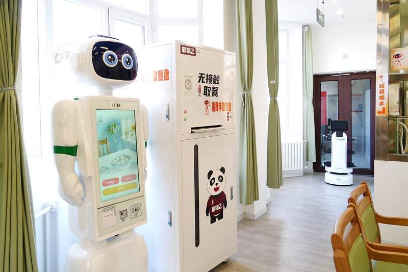  从“有没有”到“好不好”：解码服务业扩能提质的底层逻辑 新闻