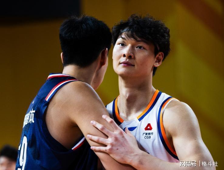  技术解密：王哲林32岁何以重返巅峰？深层数据分析揭示上海内线答案 体育新闻