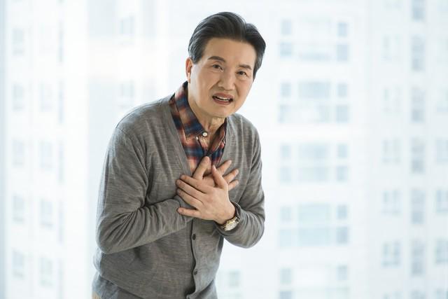  【临床警示】被忽视的脂质沉积体征：五个高血脂早期信号的专业解读 健康养生