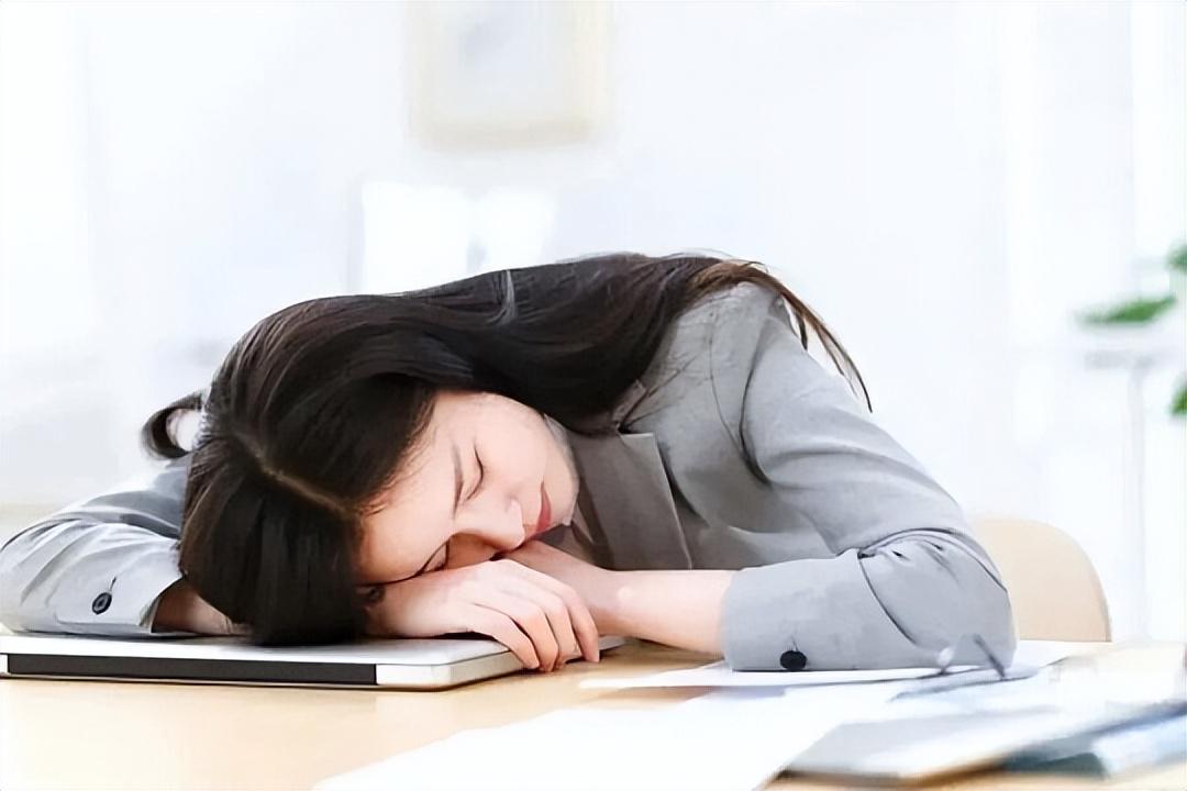  【临床警示】被忽视的脂质沉积体征：五个高血脂早期信号的专业解读 健康养生